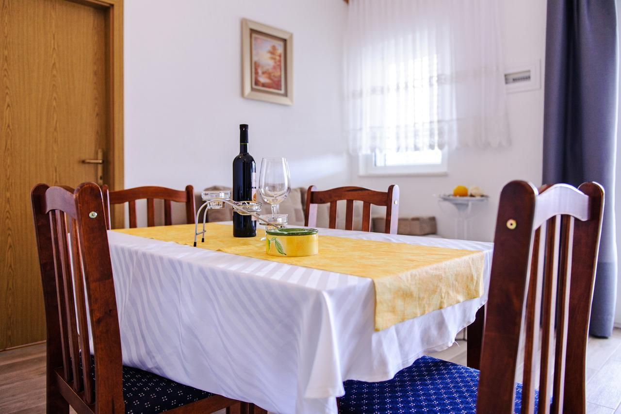 Apartments Mila 산책길 외부 사진