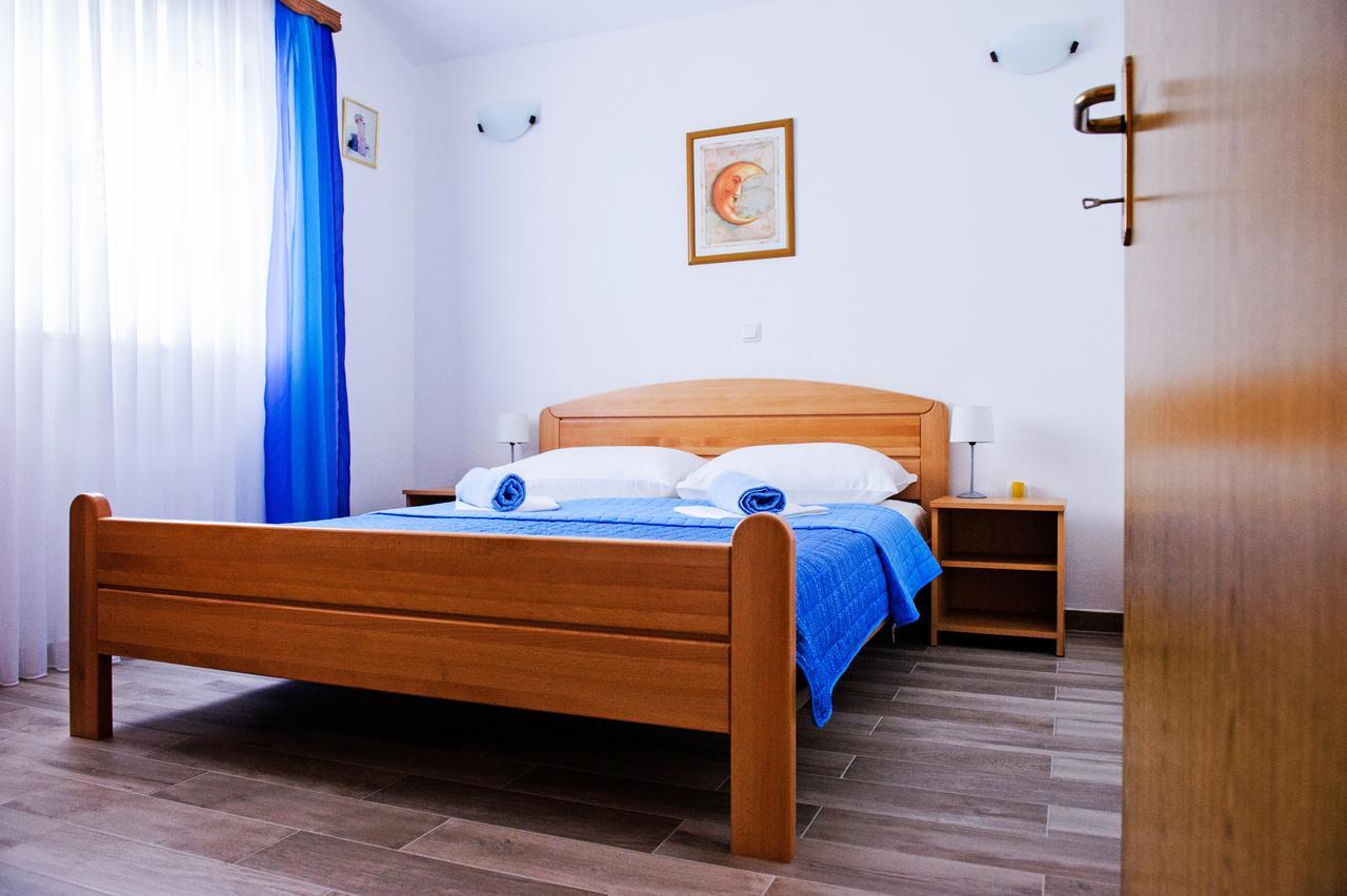 Apartments Mila 산책길 외부 사진